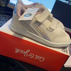 Cat & jack girl sneakers